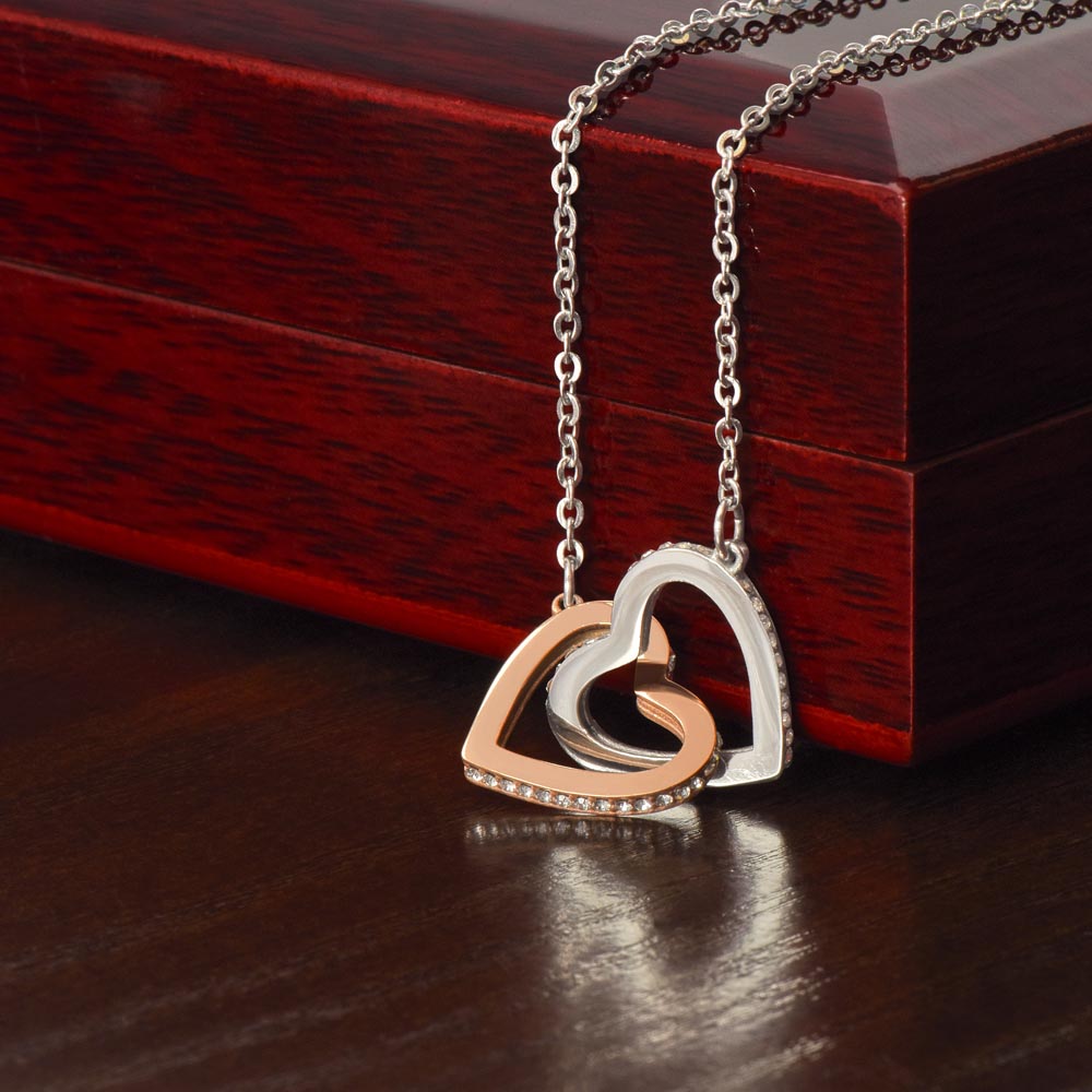 Regalo para Esposa "El Día Mágico" Collar de corazones enlazados en Oro de 18K para mi Maravillosa Esposa