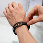 Para mi futuro esposo: pulsera de regalo de joyería y tarjeta con mensaje "El siguiente paso conmigo"