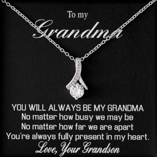 Para la abuela, de parte del nieto: "Siempre serás mi abuela". Collar de oro con una belleza seductora como regalo.